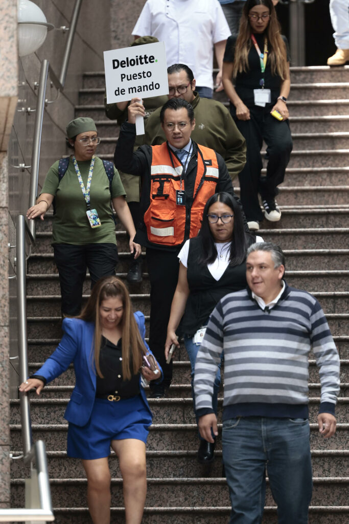 5cbc6f8506372599348b12a87ba1378a080f9941w-683x1024-1 México realiza simulacro 40 años después de trágico terremoto con alertas en los celulares - 5cbc6f8506372599348b12a87ba1378a080f9941w-683x1024