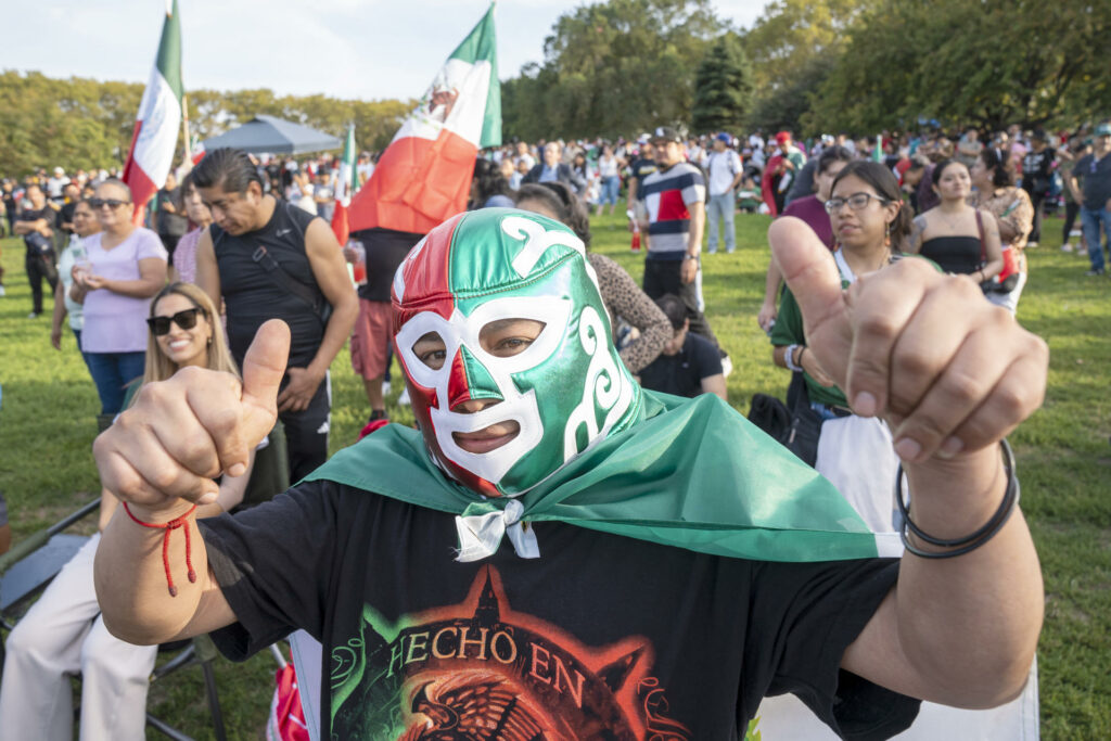 76e5b34b17694a43a260966e771d878b59f65f56w-1024x683-1 Mexicanos celebran discretamente la independencia en NY - 76e5b34b17694a43a260966e771d878b59f65f56w-1024x683