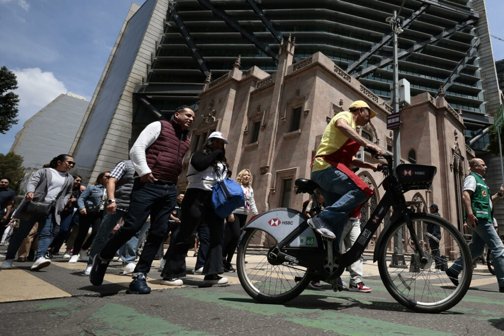 82de5d5f46f43e681efd752e98eda4433c7e5a25w-1024x683-1 México realiza simulacro 40 años después de trágico terremoto con alertas en los celulares - 82de5d5f46f43e681efd752e98eda4433c7e5a25w-1024x683