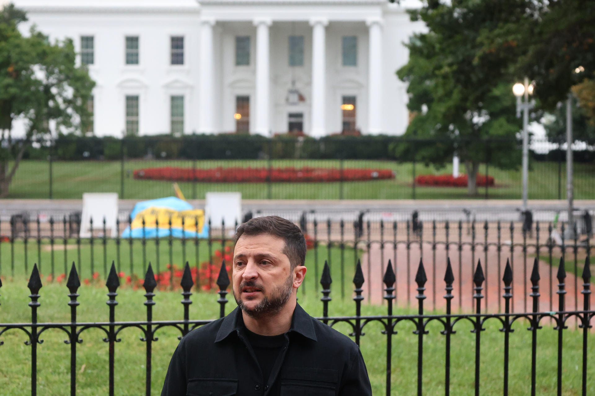 Ucrania se prepara para exportar armas de fabricación propia, dice Zelenski