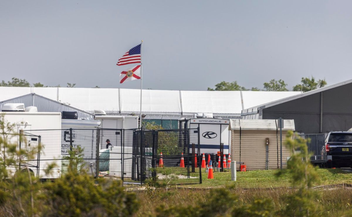 SRE registra 198 entrevistas a mexicanos detenidos en ‘Alligator Alcatraz’ de florida