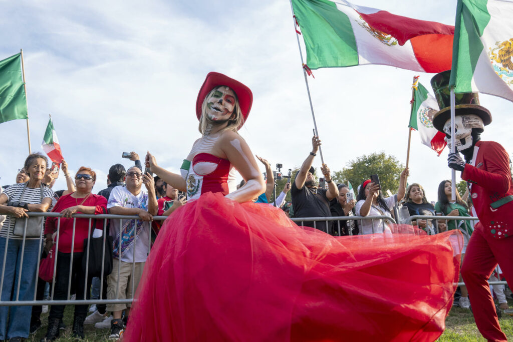 c870e625f16124f34c3f60c64d4d6c810d448f82w-1024x683-1 Mexicanos celebran discretamente la independencia en NY - c870e625f16124f34c3f60c64d4d6c810d448f82w-1024x683