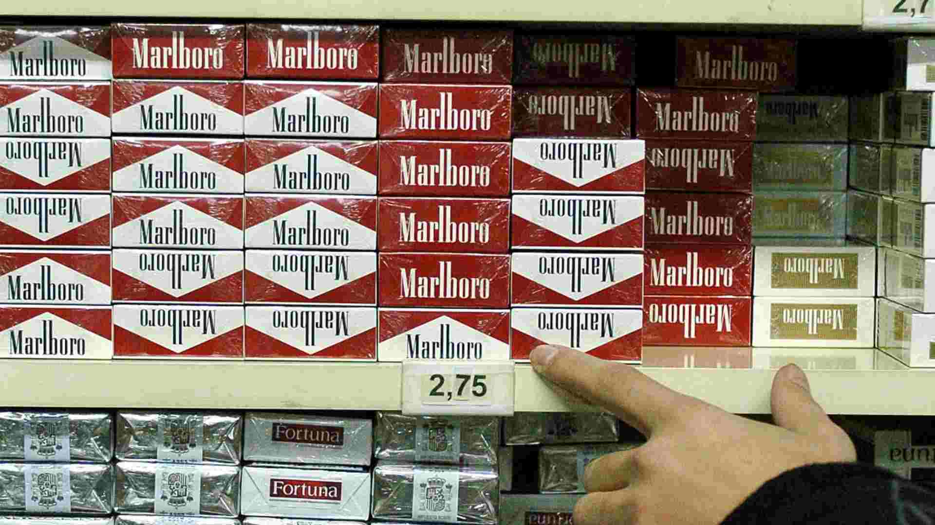 Comerciantes alertan de riesgos por más impuestos a cigarros y refrescos en 2026