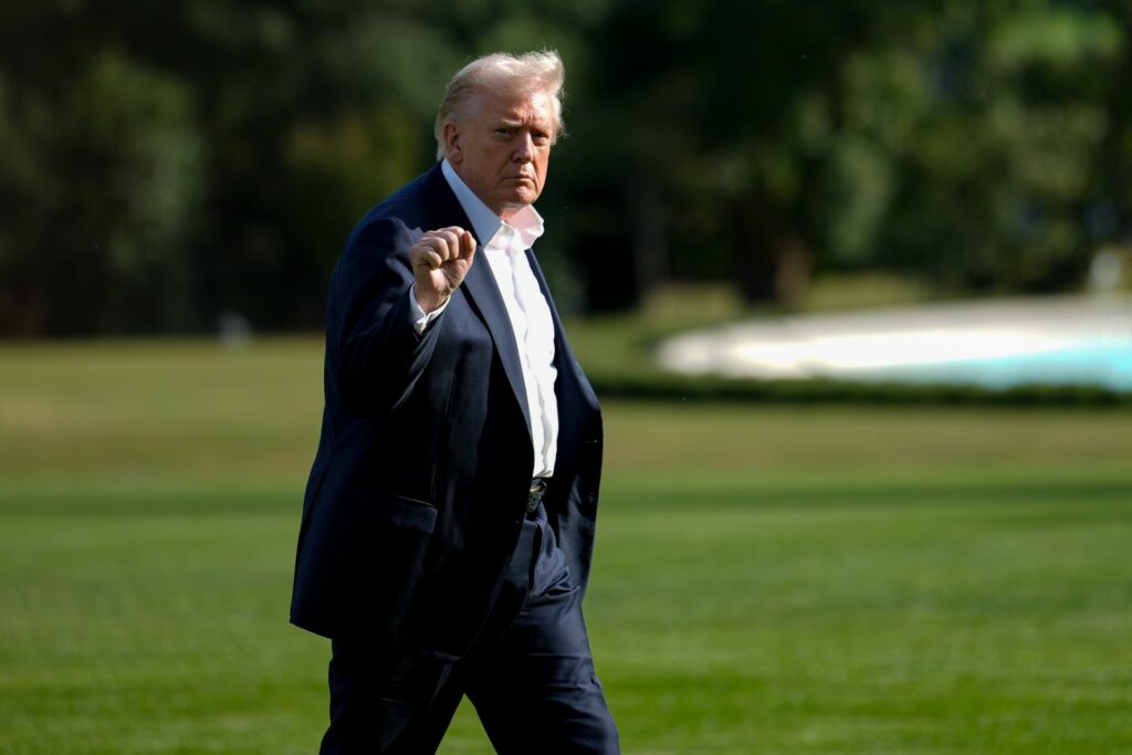 donald-trump-peliculas-extranjeras-1024x683-1 Trump insta a convertir "ciudades peligrosas" de EE.UU. en campos de entrenamiento militar - donald-trump-peliculas-extranjeras-1024x683