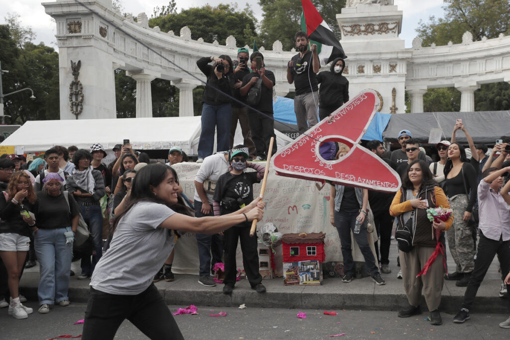 en-cdmx-dan-el-grito-antigentrificacion-para-exigir-acceso-a-vivienda-digna-1024x683-1 En CDMX dan el "grito antigentrificación" para exigir acceso a vivienda digna - en-cdmx-dan-el-grito-antigentrificacion-para-exigir-acceso-a-vivienda-digna-1024x683