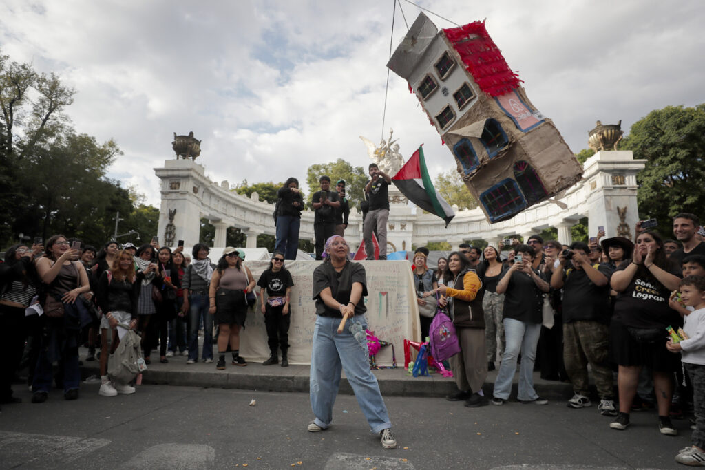 en-cdmx-dan-el-grito-antigentrificacion-para-exigir-acceso-a-vivienda-digna-3-1024x683-1 En CDMX dan el "grito antigentrificación" para exigir acceso a vivienda digna - en-cdmx-dan-el-grito-antigentrificacion-para-exigir-acceso-a-vivienda-digna-3-1024x683