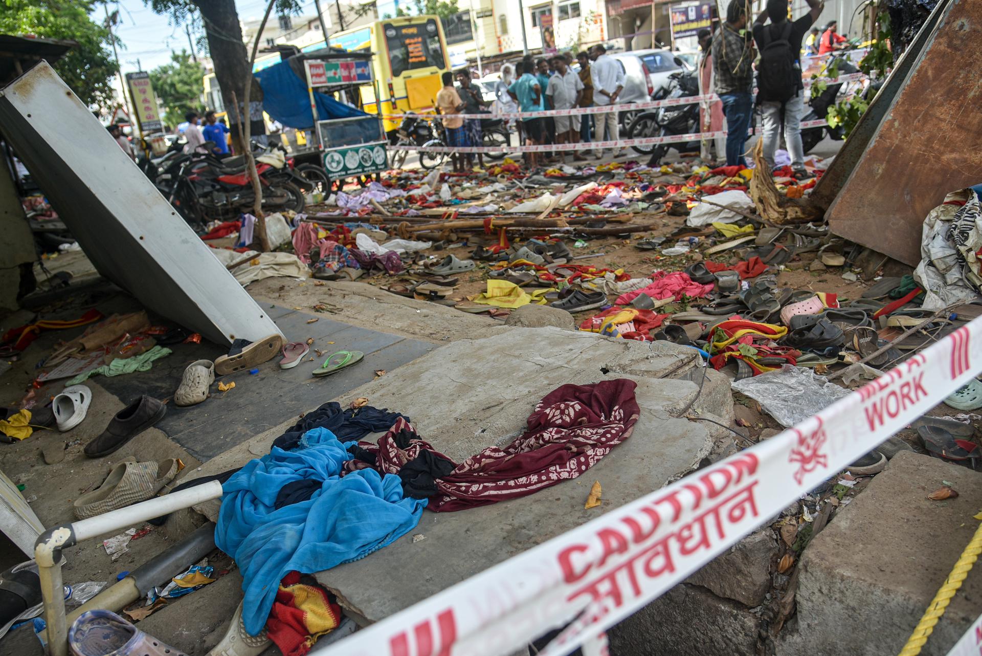 Estampida durante mitin político en India deja 40 muertos