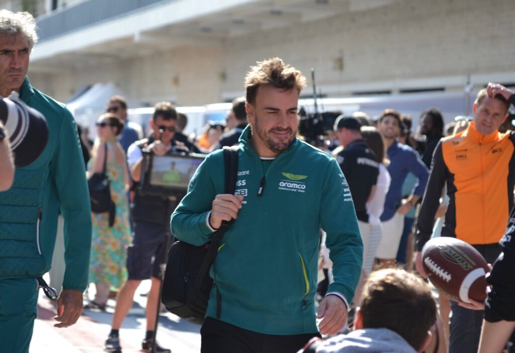 foto-alonso-1024x701-1 Previa al Gran Premio de Singapur 2025 - foto-alonso-1024x701