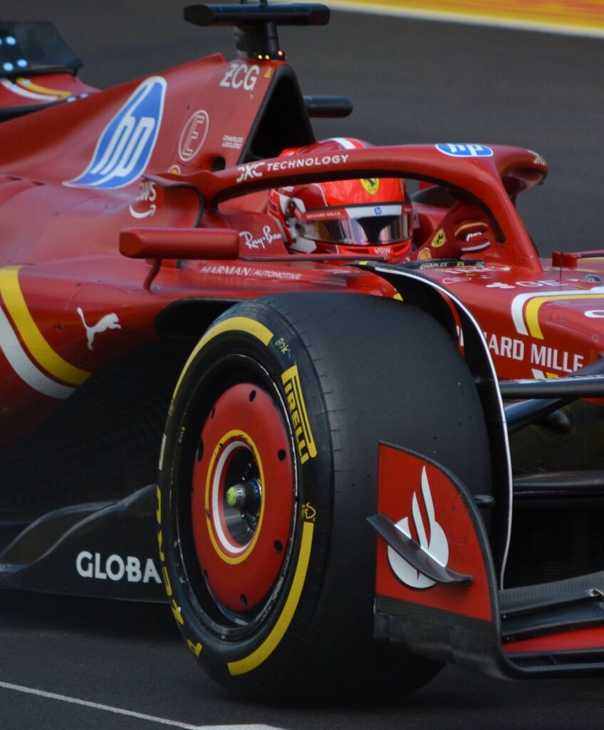 foto-ferrari-848x1024-1 Previa al Gran Premio de Singapur 2025 - foto-ferrari-848x1024