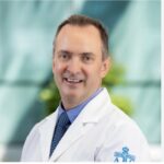 Médico mexicano evita tragedia en el vuelo 421 Miami-CDMX