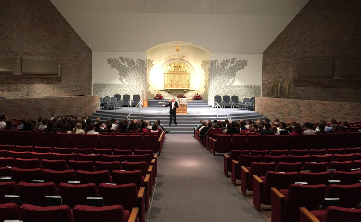Nueve heridos por tiroteo en iglesia de Michigan