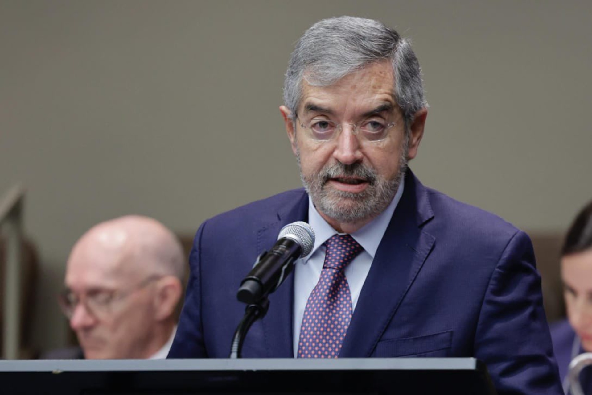 De la Fuente ratifica compromiso de México con el desarme nuclear