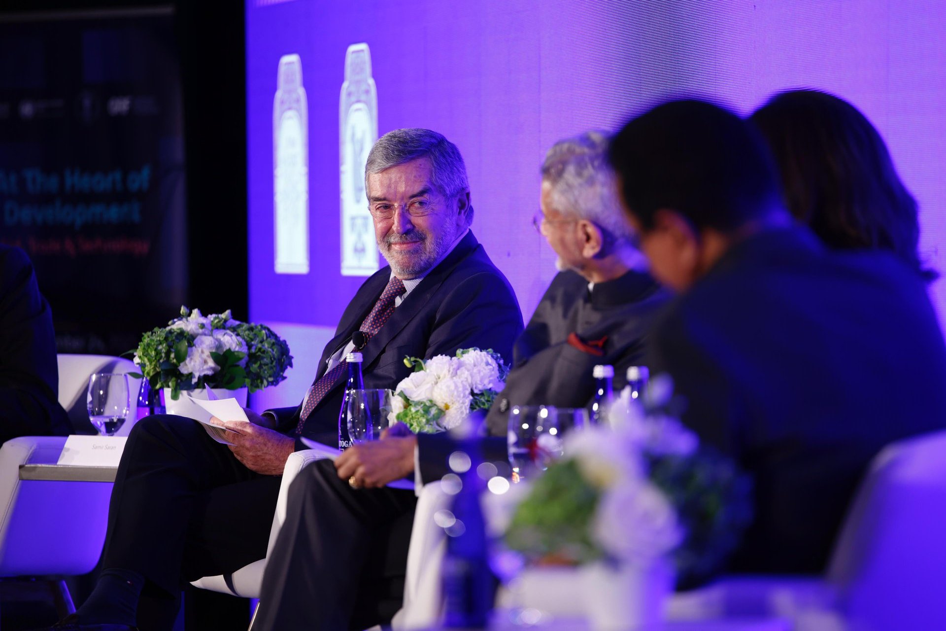 De la Fuente presenta oportunidades del Plan México durante panel sobre cooperación, comercio y tecnología en NY