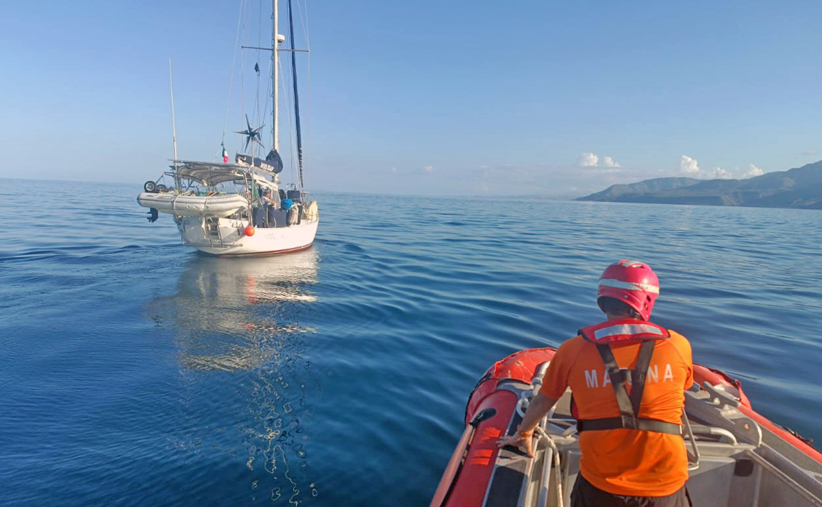 Marina rescata a extranjero herido cuya embarcación quedó a la deriva, en BCS Marina rescata a extranjero herido cuya embarcación quedó a la deriva, en BCS