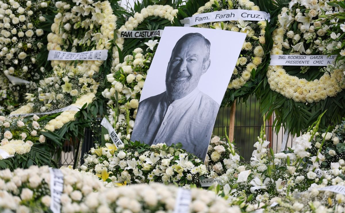 Rinden homenaje luctuoso a Mauricio Fernández Garza, alcalde de San Pedro Garza García