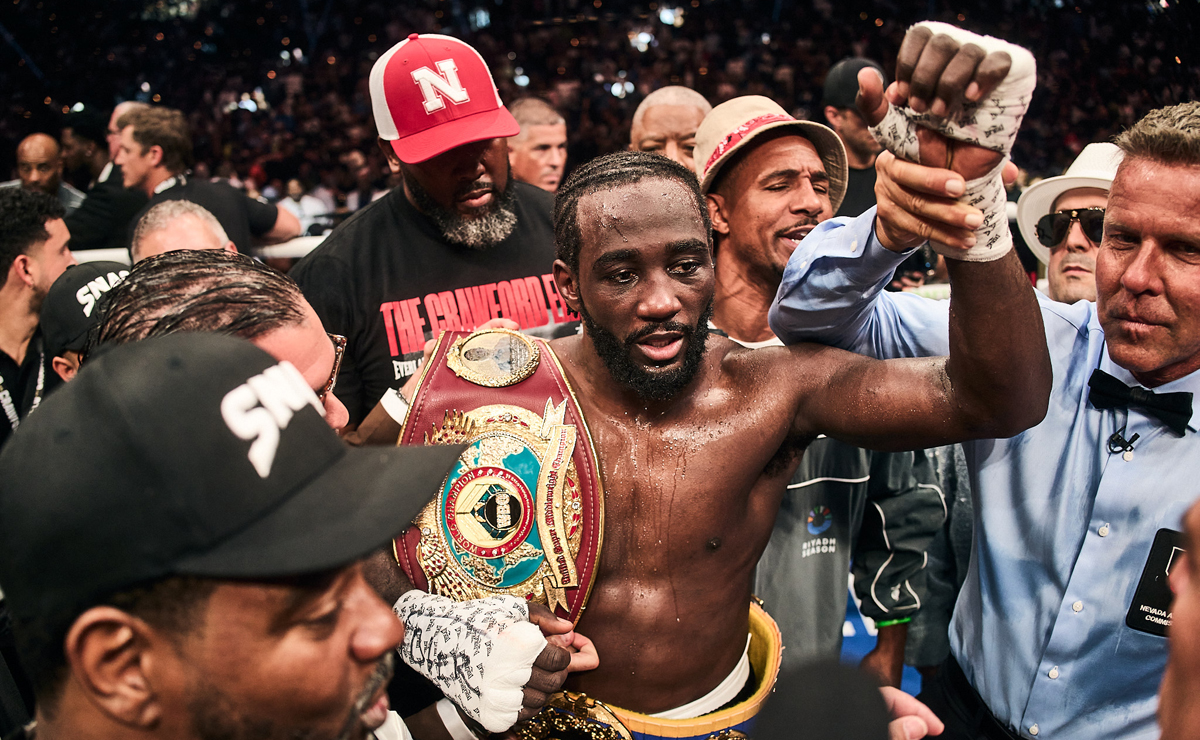 Pelea contra 'Canelo' Álvarez, victoria emblemática para Crawford - terence-crawford-celebra-su-victoria-sobre-canelo-alvarez