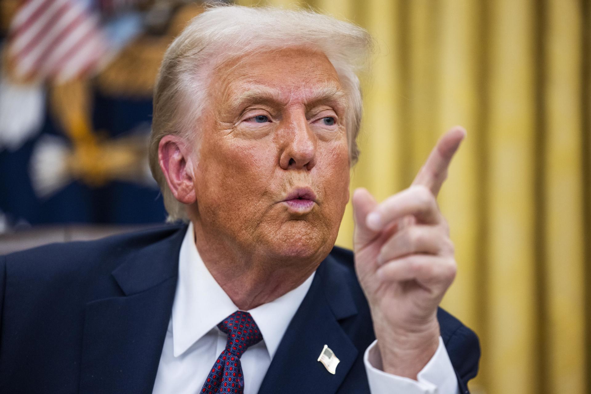 Trump advierte a Afganistán que si no recupera la base de Bagram “pasarán cosas malas”