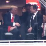 Trump y Musk se dan la mano en el funeral de Charlie Kirk Trump y Musk se dan la mano en el funeral de Charlie Kirk