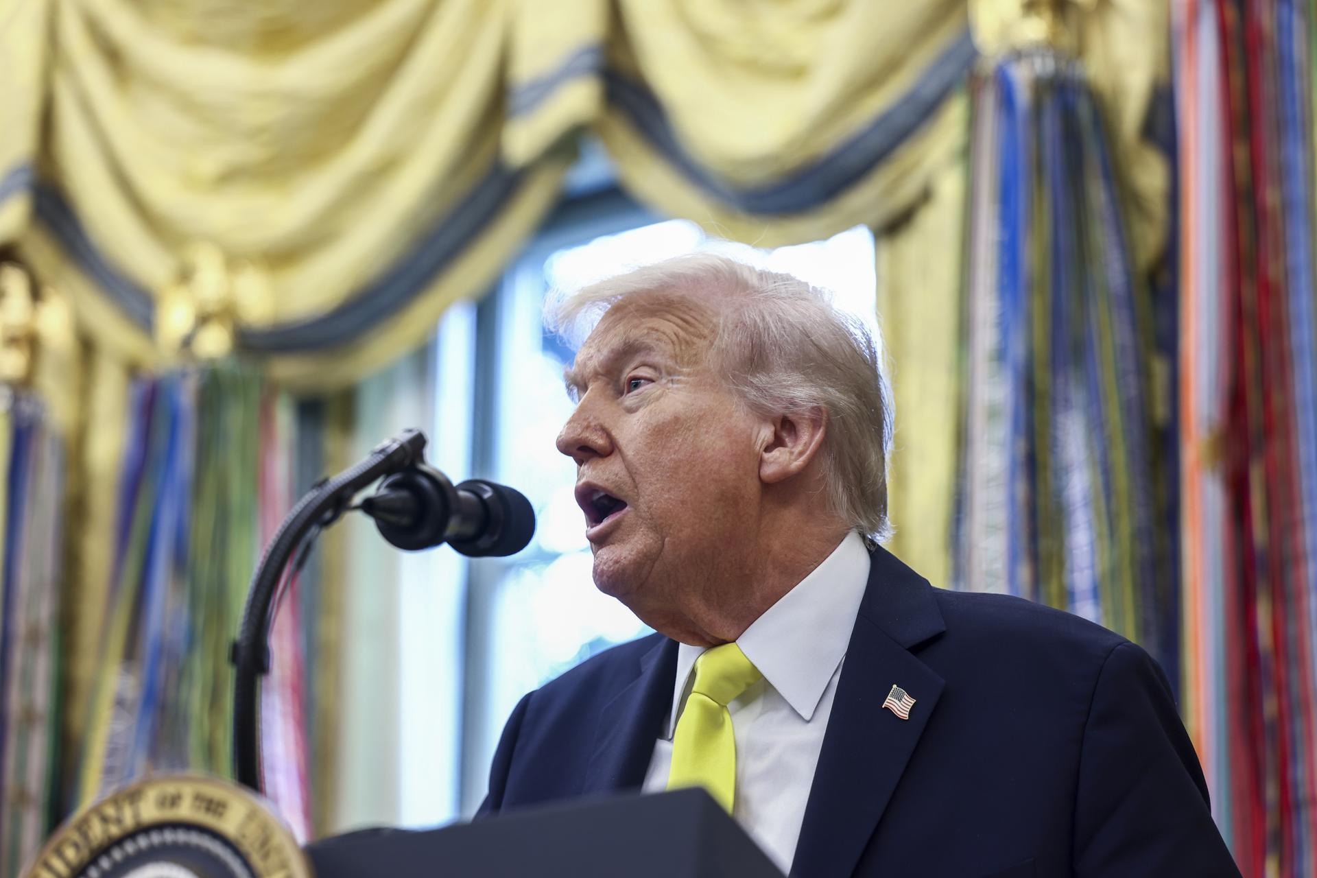 Demandan al Gobierno de Trump por “vigilancia ideológica” de redes sociales de inmigrantes Demandan al Gobierno de Trump por “vigilancia ideológica” de redes sociales de inmigrantes