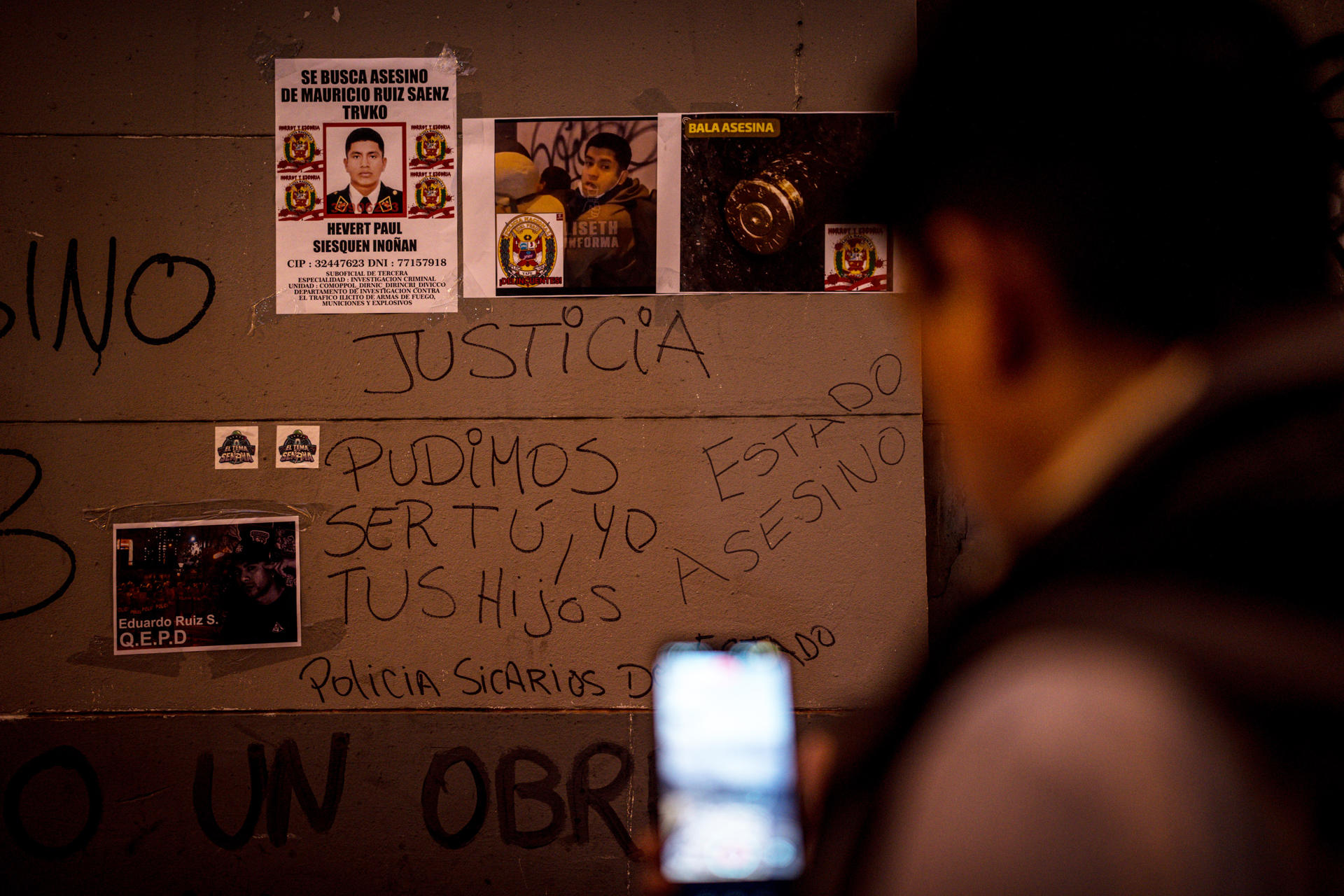 La Fiscalía de Perú pide la detención de dos policías por la muerte de un manifestante La Fiscalía de Perú pide la detención de dos policías por la muerte de un manifestante