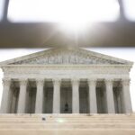 El Supremo de EE.UU. permite de nuevo a Trump revocar el TPS a unos 300 mil venezolanos El Supremo de EE.UU. permite de nuevo a Trump revocar el TPS a unos 300 mil venezolanos