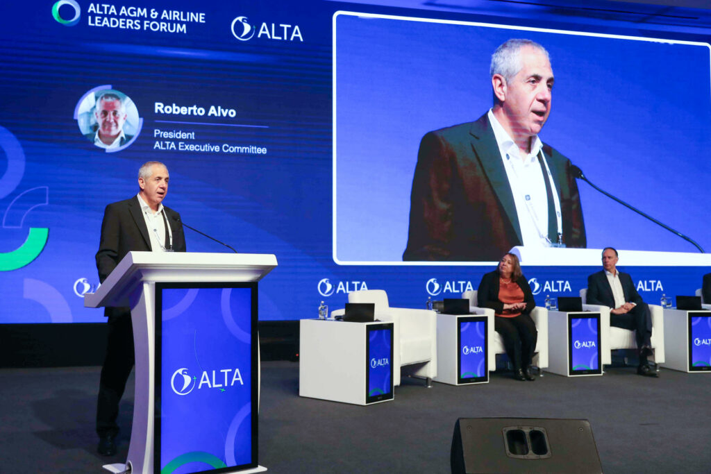 Las aerolíneas auguran un gran crecimiento en Latinoamérica a 2050 pero piden bajar tasas - 3cb098c347ee028f3fd6fe862b79a817d10626c5w-1024x683