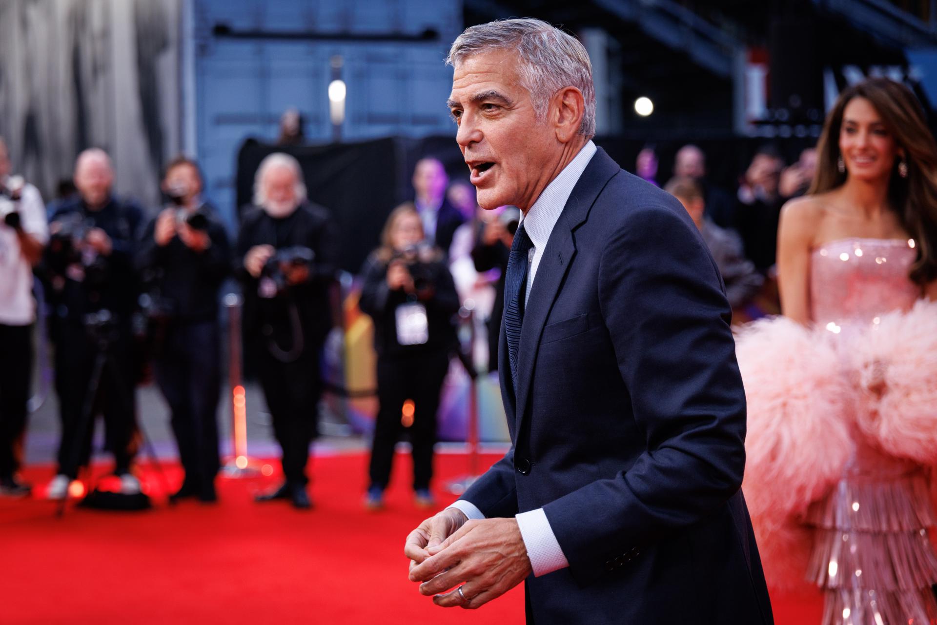 George Clooney: “Me muero por trabajar con Javier Bardem” George Clooney: “Me muero por trabajar con Javier Bardem”