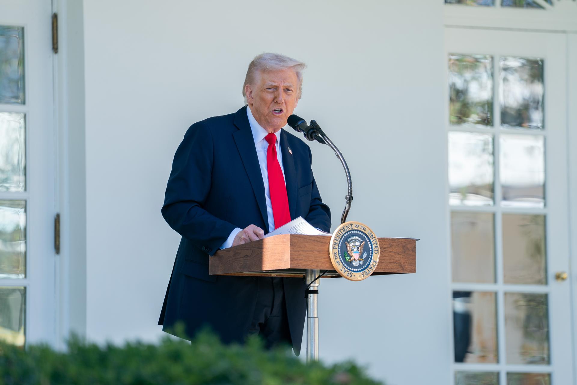 Trump dice que Petro es un “matón” y un “mal tipo” que fabrica “muchas drogas” Trump dice que Petro es un “matón” y un “mal tipo” que fabrica “muchas drogas”