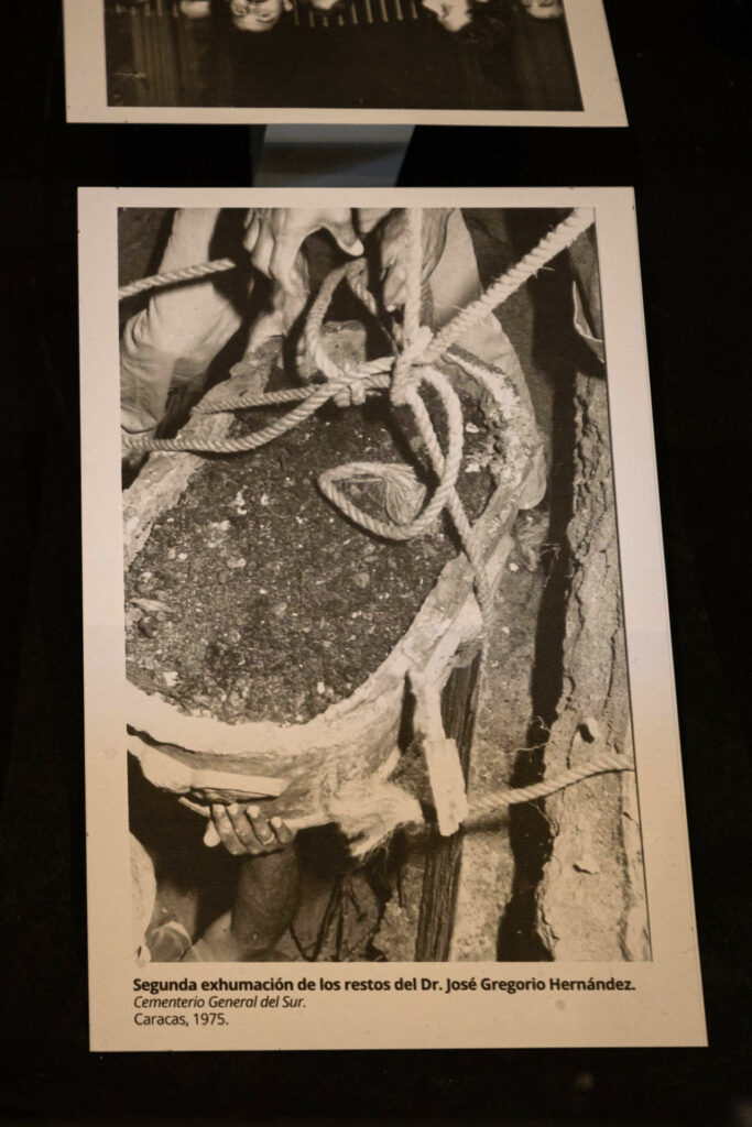 5d44be31c470050a0a3e567549df0b2122e3a776w-683x1024-1 Las curiosidades del santo venezolano José Gregorio Hernández a través de sus reliquias - 5d44be31c470050a0a3e567549df0b2122e3a776w-683x1024