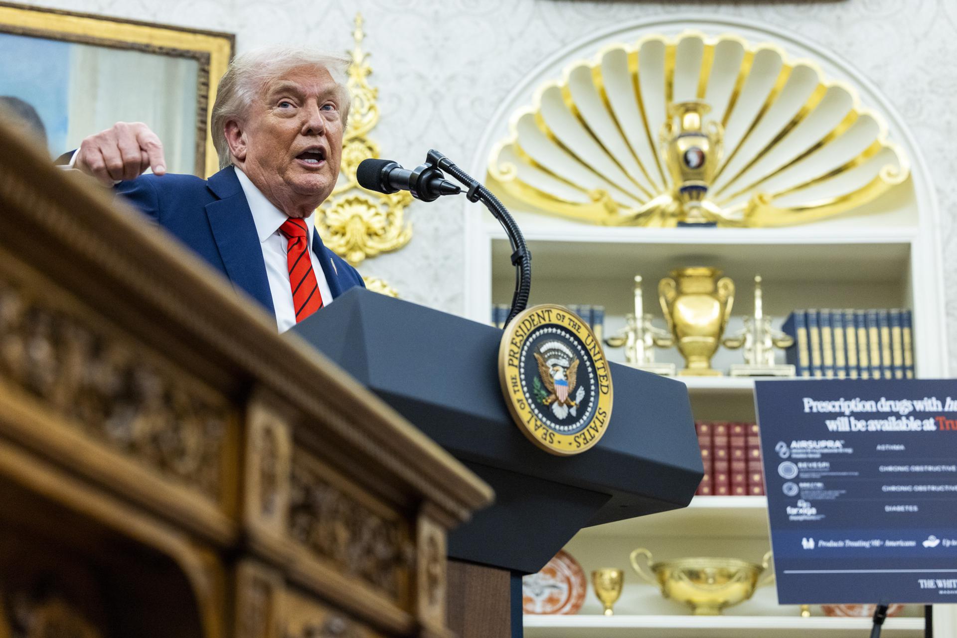 Jueza de EE.UU. bloquea despidos de Trump por cierre de Gobierno Jueza de EE.UU. bloquea despidos de Trump por cierre de Gobierno