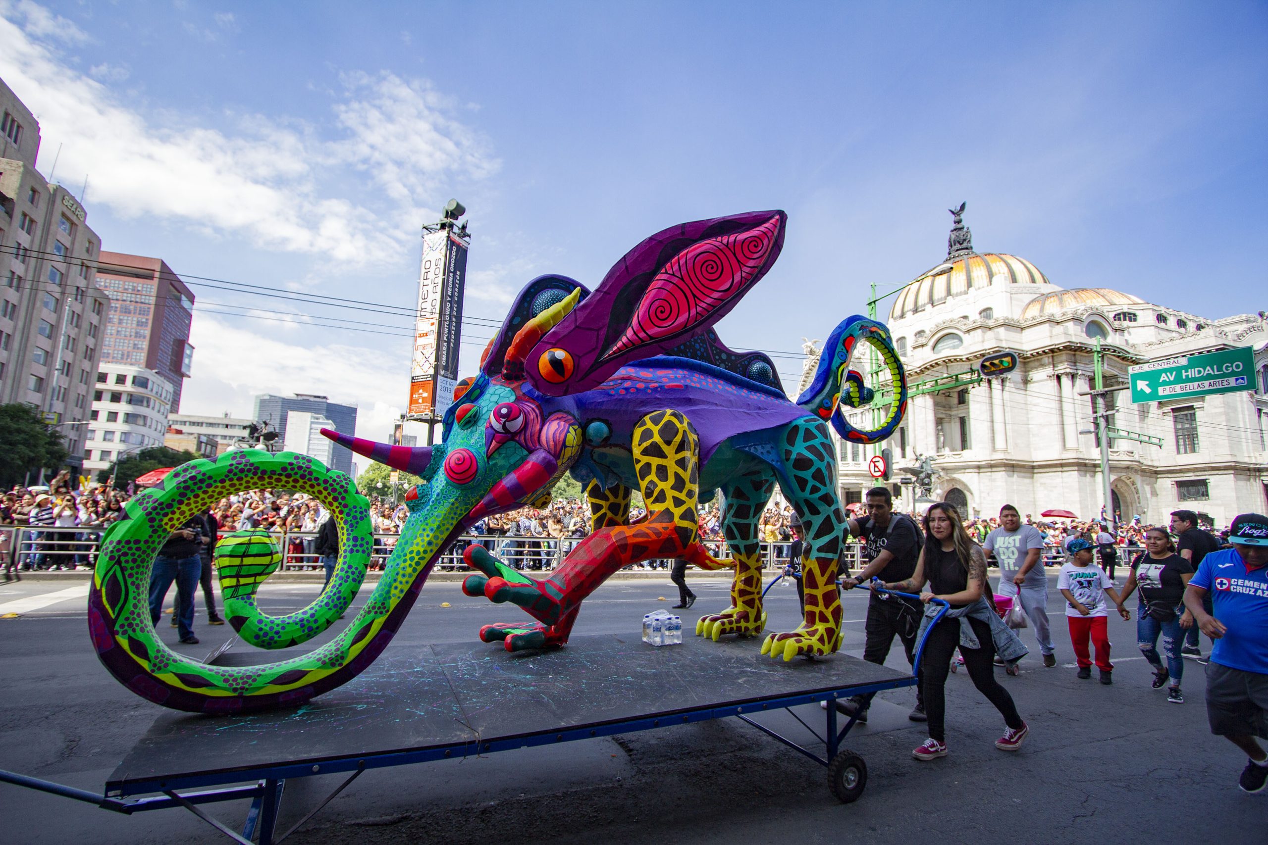 Desfile de Alebrijes 2025 iniciará al mediodía con 214 figuras monumentales en Paseo de la Reforma Desfile de Alebrijes 2025 iniciará al mediodía con 214 figuras monumentales en Paseo de la Reforma