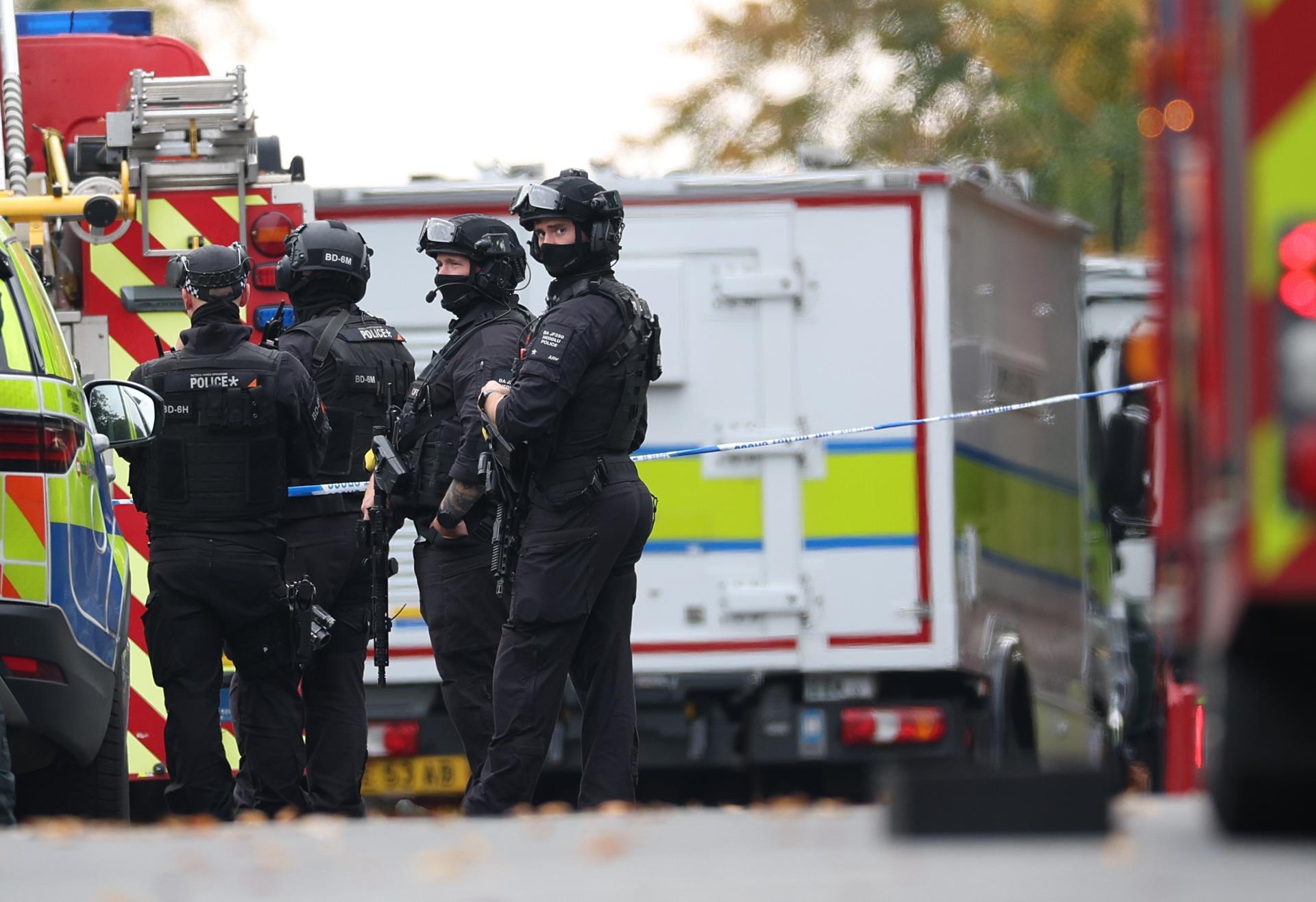 Al menos dos muertos tras ataque con apuñalamiento y atropello en sinagoga de Manchester