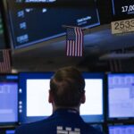 Wall Street cierra la semana con pérdidas tras la amenaza de aranceles de Trump