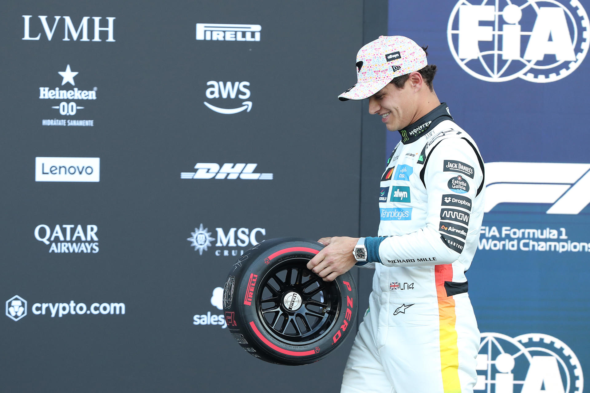 Norris: Estoy feliz, pero me concentro en mí mismo Norris: Estoy feliz, pero me concentro en mí mismo