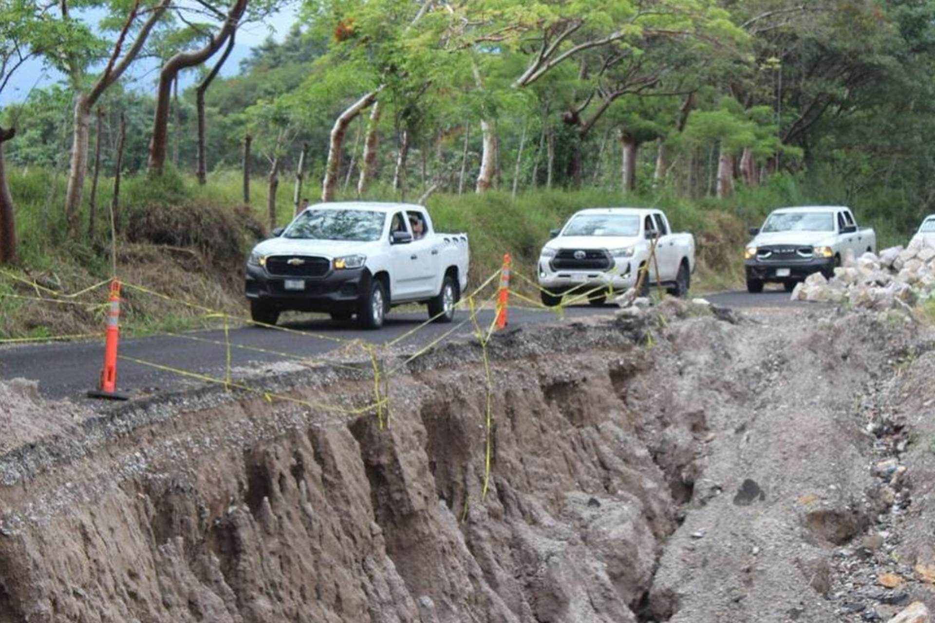 Hay 160 localidades incomunicadas tras lluvias en 5 estados: SICT Hay 160 localidades incomunicadas tras lluvias en 5 estados: SICT