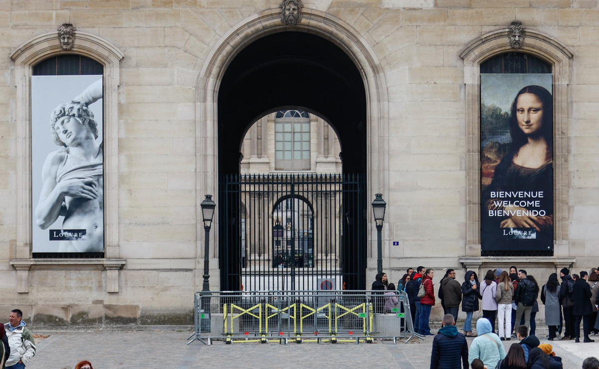 cierre-del-louvre-por-robo-de-joyas Roban joyas del Museo del Louvre en París; ¿qué piezas se llevaron? - cierre-del-louvre-por-robo-de-joyas