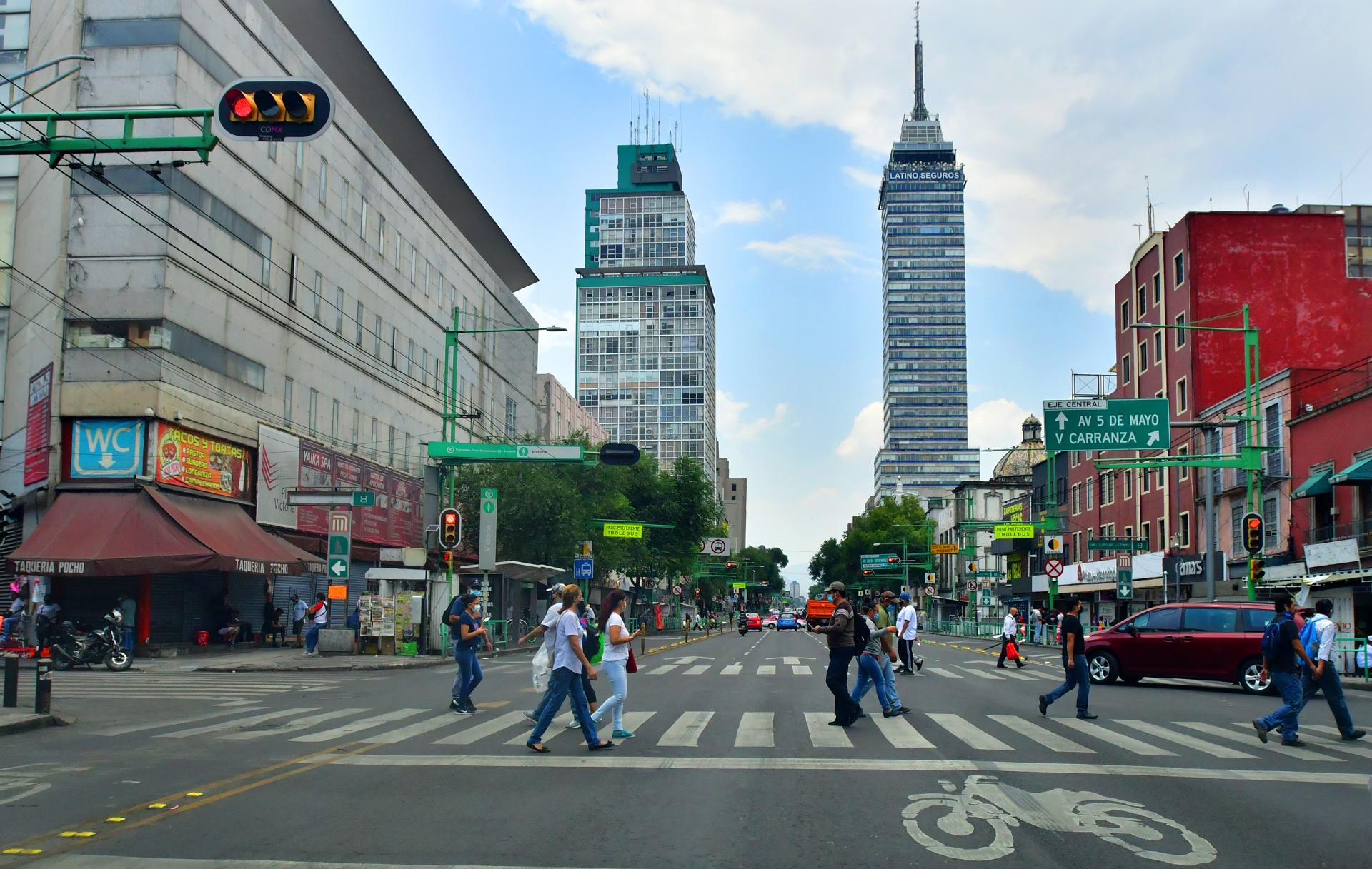 FMI eleva su pronóstico de crecimiento para la economía de México hasta el 1 % en 2025 FMI eleva su pronóstico de crecimiento para la economía de México hasta el 1 % en 2025