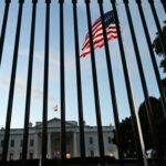 Empiezan a demoler parte de la Casa Blanca para construir el salón de baile de Trump