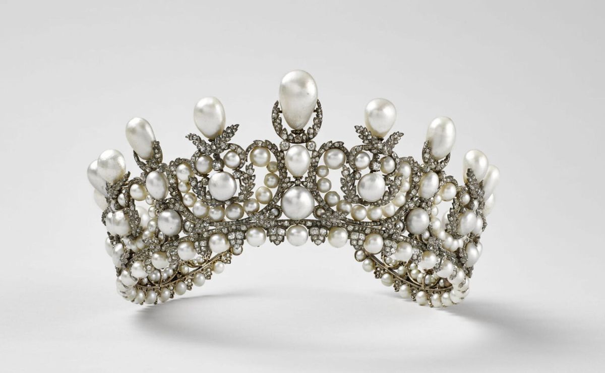 diadema-la-emperatriz-eugenia-robada-del-museo-del-louvre Detienen a dos sospechosos por robo al Museo del Louvre - diadema-la-emperatriz-eugenia-robada-del-museo-del-louvre