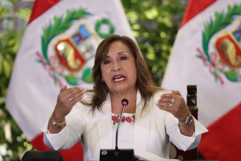 dina-boluarte-peru-1024x684-1 El gobierno de la presidenta Dina Boluarte en Perú pende de un hilo - dina-boluarte-peru-1024x684