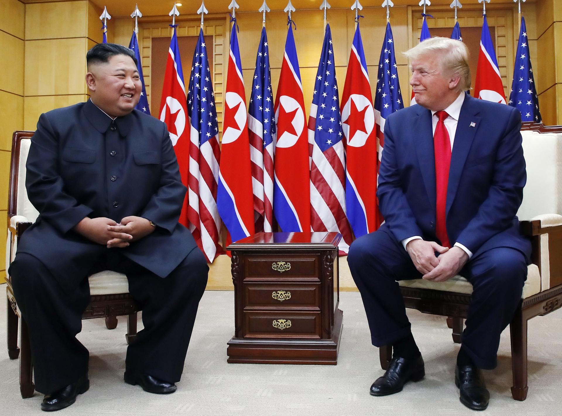 Trump dice estar dispuesto a reunirse con el líder norcoreano Kim Jong-un en gira asiática