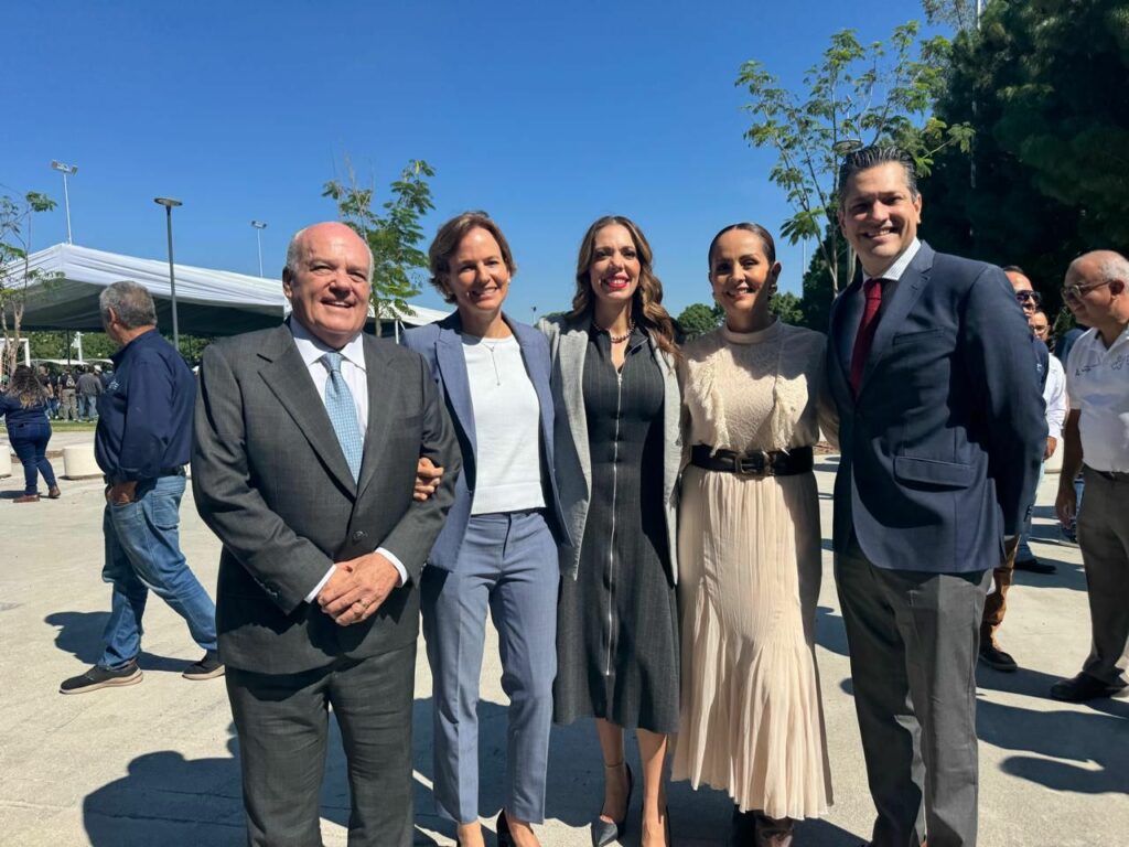 jalisco-y-platzi-lanzan-ingles-al-100-con-la-vision-de-un-estado-bilingue-1024x768-1 Jalisco y Platzi Lanzan "Inglés al 100" con la visión de un estado bilingüe - jalisco-y-platzi-lanzan-ingles-al-100-con-la-vision-de-un-estado-bilingue-1024x768