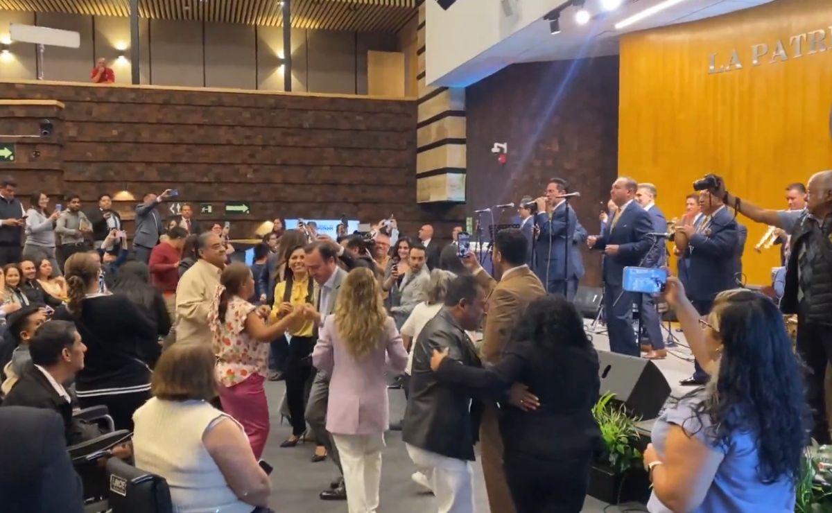 Cámara de Diputados cancela evento con sonideros tras ‘bailongo’ de La Sonora Santanera Cámara de Diputados cancela evento con sonideros tras ‘bailongo’ de La Sonora Santanera