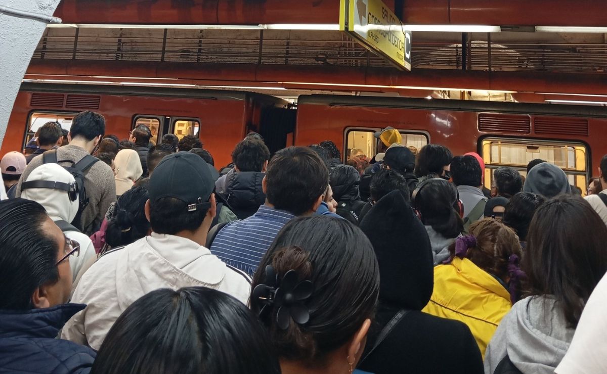 Metro CDMX, con avance lento por retiro de trenes e incidente en vías