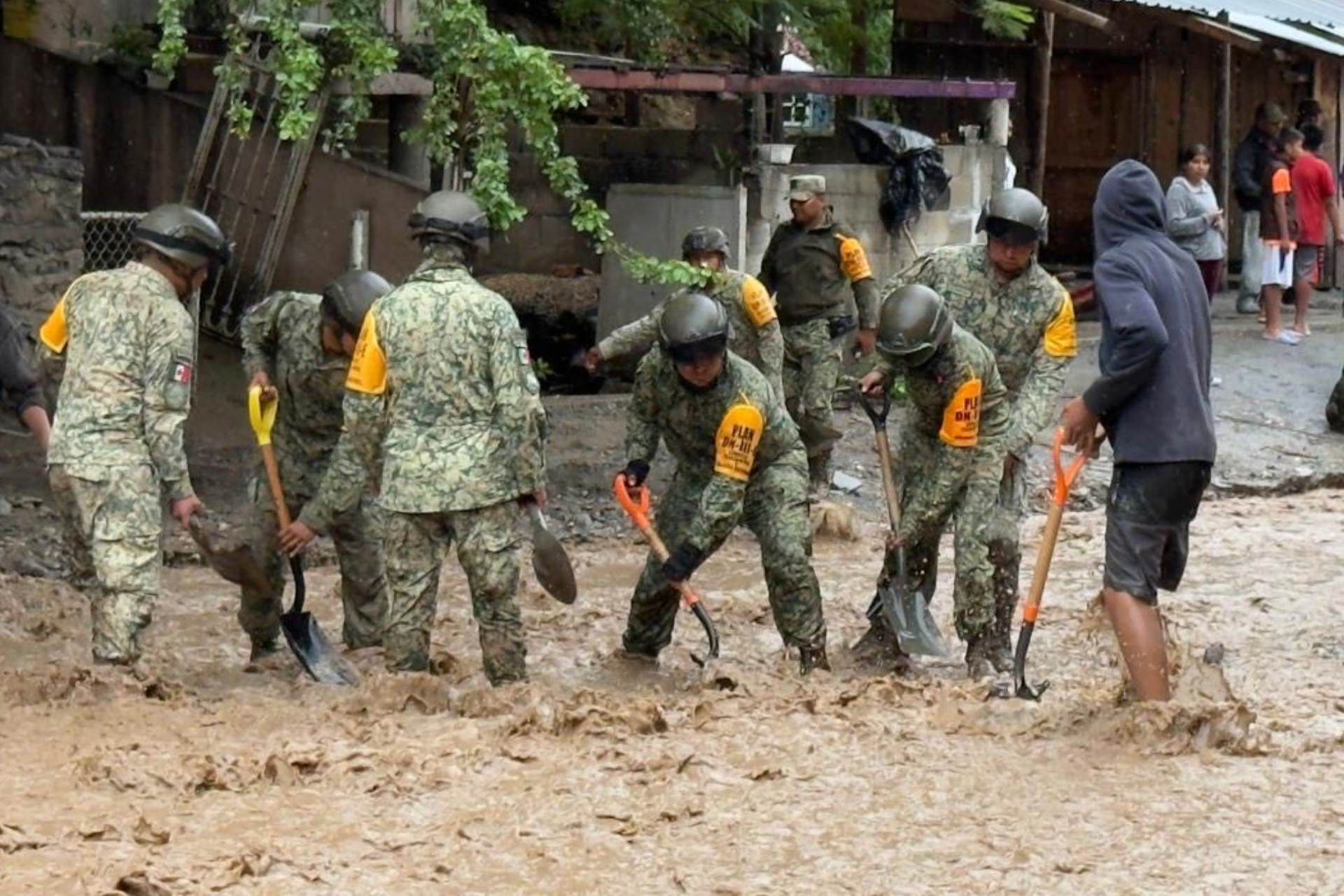 Al menos 37 muertos y 117 municipios afectados tras fuertes lluvias Al menos 37 muertos y 117 municipios afectados tras fuertes lluvias