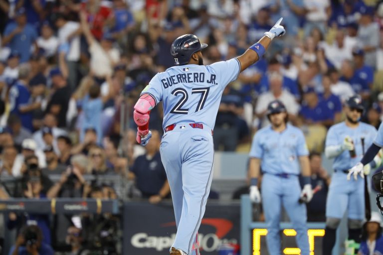 los-azulejos-igualan-nuevamente-la-serie-mundial-3