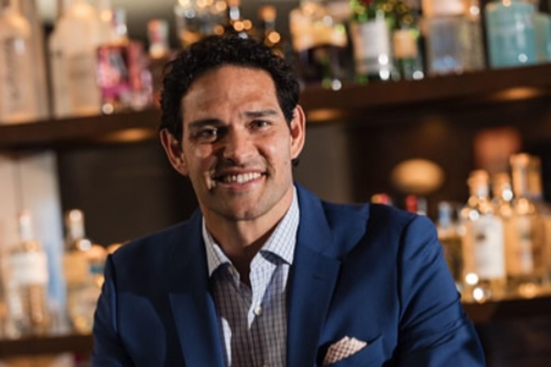 Apuñalan al exquarterback Mark Sánchez en Indianápolis, ¿cuál es su estado de salud?