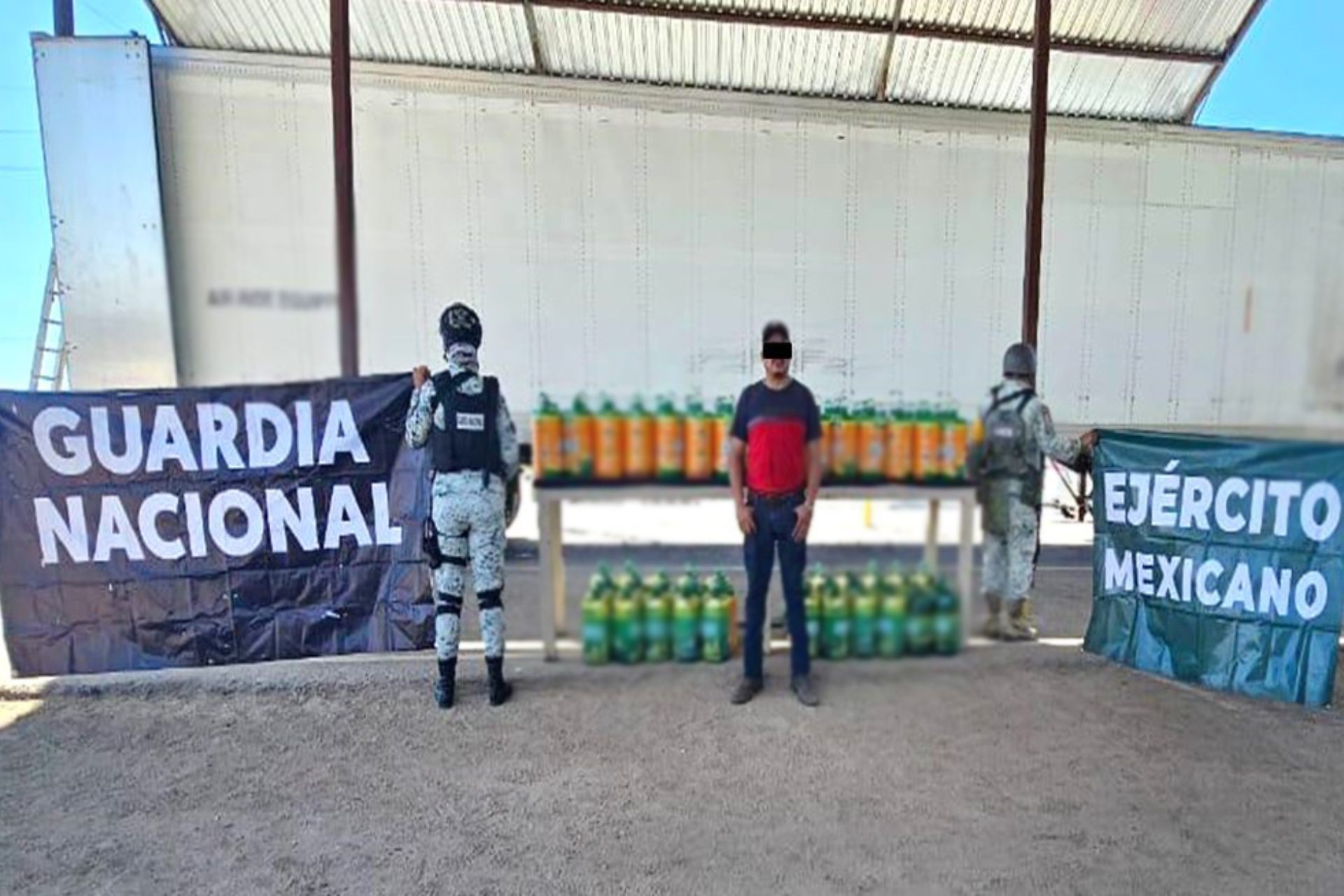 Fuerzas federales aseguran en Sonora más de mil litros de metanfetamina con valor de 284 mdp Fuerzas federales aseguran en Sonora más de mil litros de metanfetamina con valor de 284 mdp