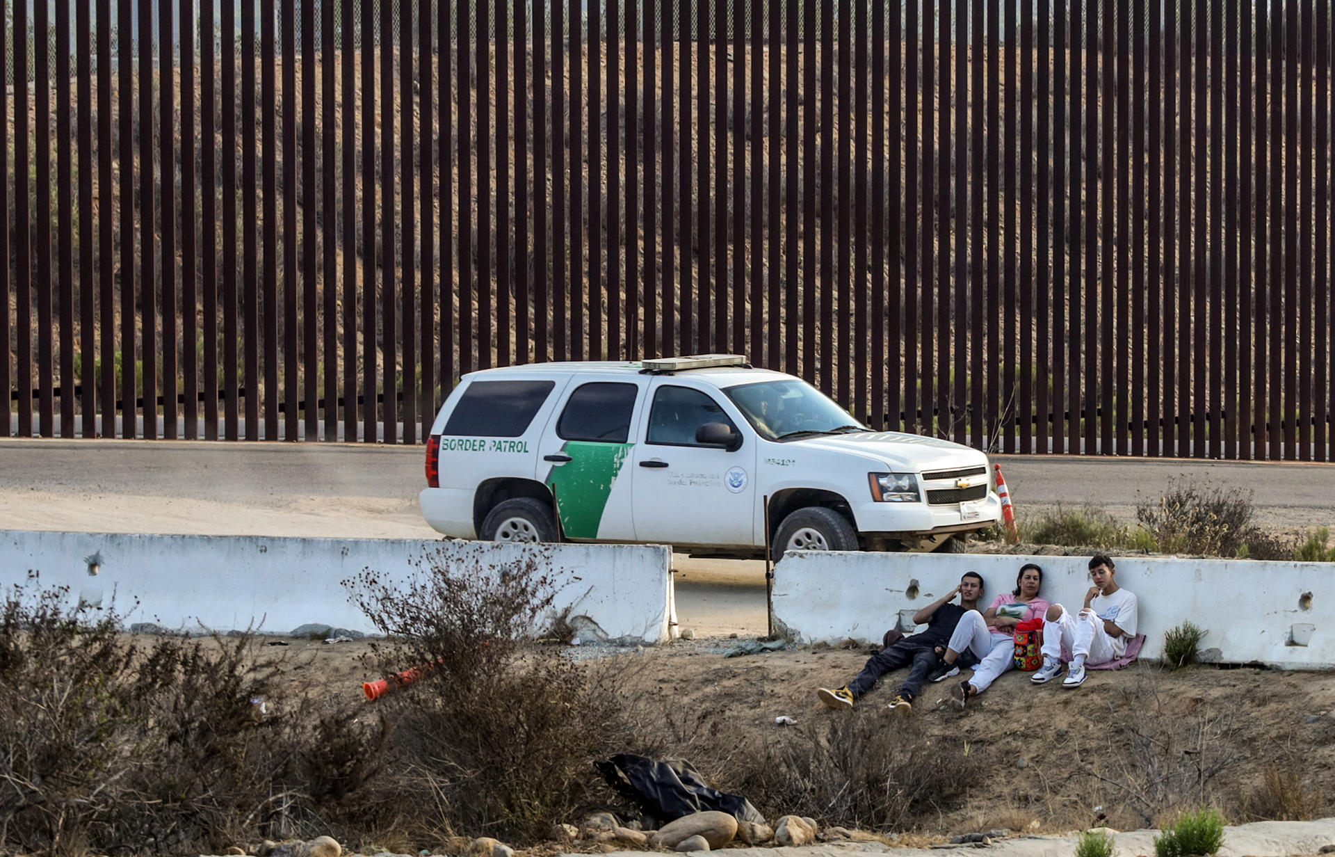Estados Unidos aplicará multa de 5 mil dólares por cruzar ilegalmente la frontera Estados Unidos aplicará multa de 5 mil dólares por cruzar ilegalmente la frontera