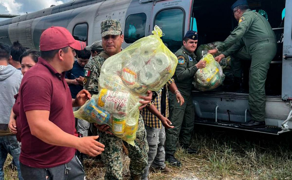 Defensa establece 111 puentes aéreos a Hidalgo para auxiliar a damnificados por lluvias Defensa establece 111 puentes aéreos a Hidalgo para auxiliar a damnificados por lluvias